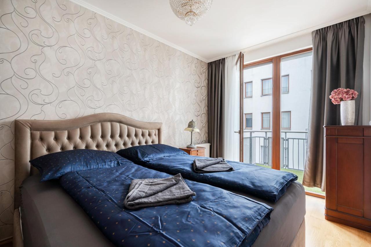 Penthouse Three Bedrooms, Three Balconies Apartment With Free Parking In Kiraly Street Budapest Exterior foto