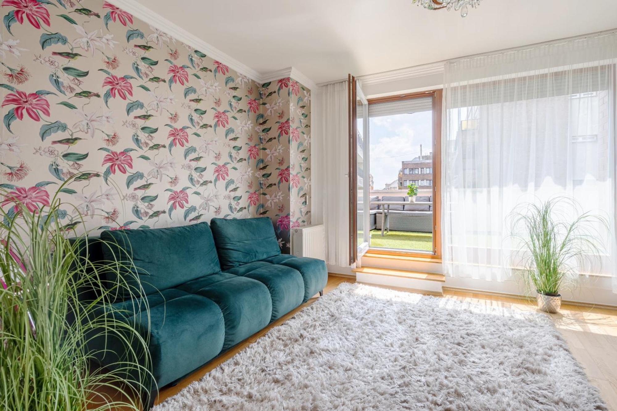 Penthouse Three Bedrooms, Three Balconies Apartment With Free Parking In Kiraly Street Budapest Exterior foto