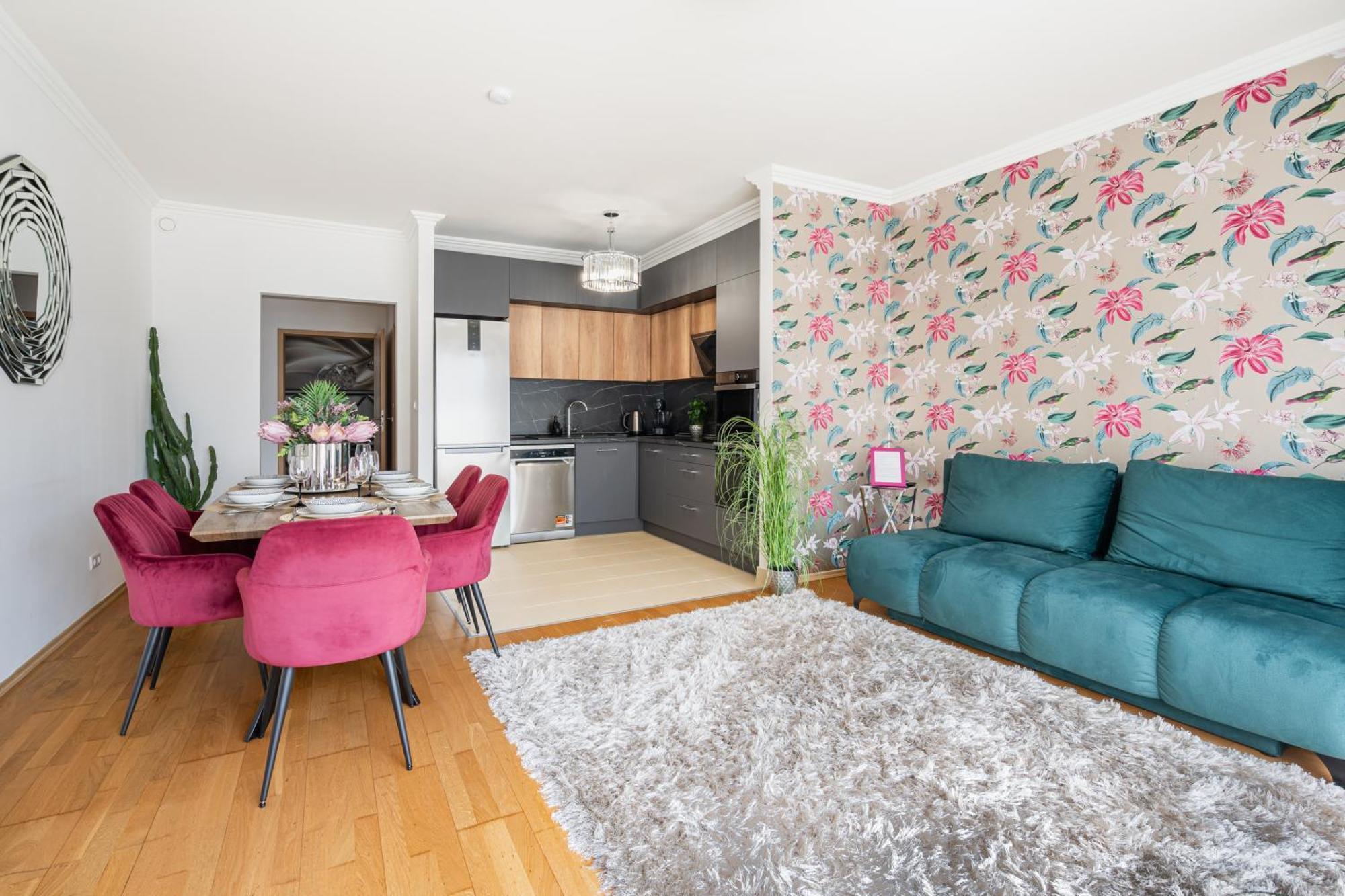 Penthouse Three Bedrooms, Three Balconies Apartment With Free Parking In Kiraly Street Budapest Exterior foto